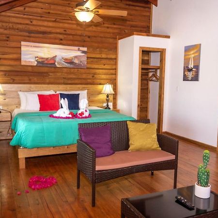Hotel And Dive Center Roatan Yacht Club French Harbour Exteriér fotografie