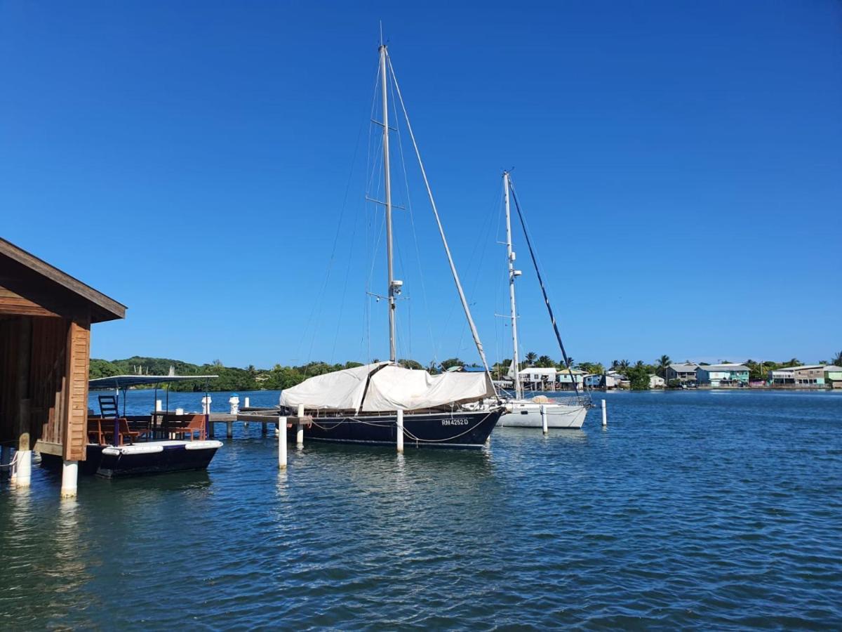 Hotel And Dive Center Roatan Yacht Club French Harbour Exteriér fotografie